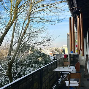 Hébergement de vacances Rez De Jardin Un Pavillon Vue Paris Eiffel, Cachan